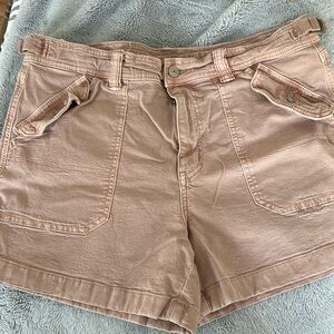 Women’s American Eagle Shorts Light Mauve Size 12